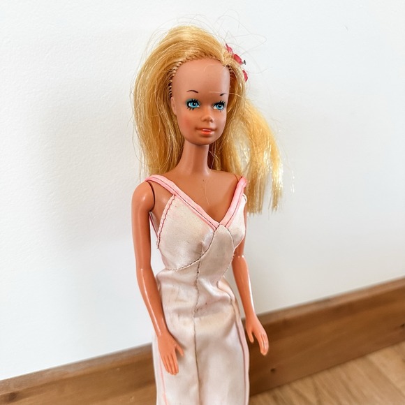 1966 Japan Blonde Malibu‎ Barbie Doll With Flower In Hair Pink Dress - Picture 2 of 13